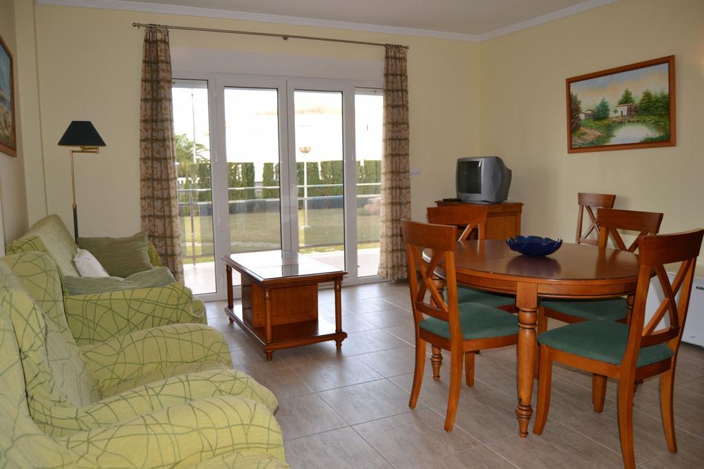 Marivent Locdenia Apartment ภายนอก รูปภาพ